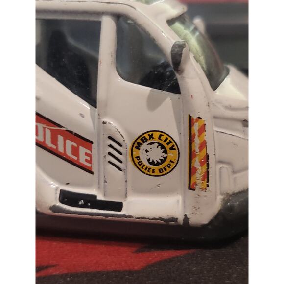 2014 Matchbox MBX City White Police MBV978 Meter Maid Pick-Up Die-Cast Vehicle - Picture 4 of 6